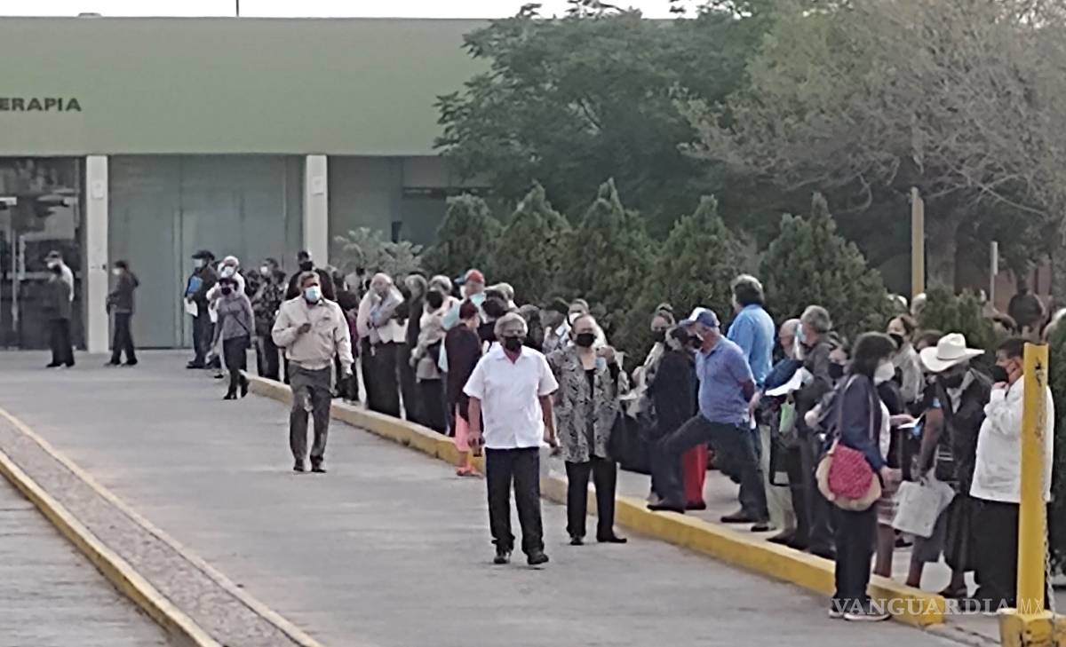 $!A ritmo acelerado transcurre jornada de vacunación contra el COVID-19 en Saltillo