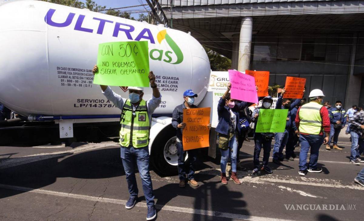$!Como parte de un operativo que derivó en conatos de enfrentamientos para liberar las arterias viales..
