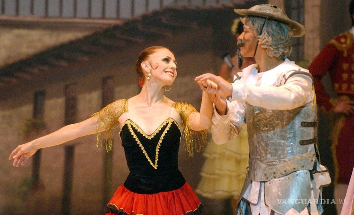 $!El Ballet Municipal de la ciudad de Lima en una escena de la obra Don Quijote. EFE/Sergio Urday Fototeca Carmen Tello (Sustituir en Fototeca) Jose Julio