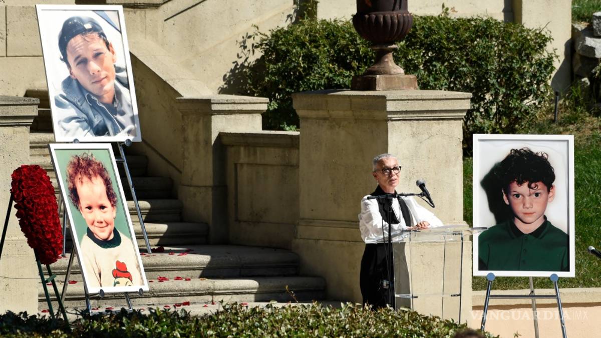 Emotivo homenaje al actor Anton Yelchin de "Star Trek" en Los Angeles