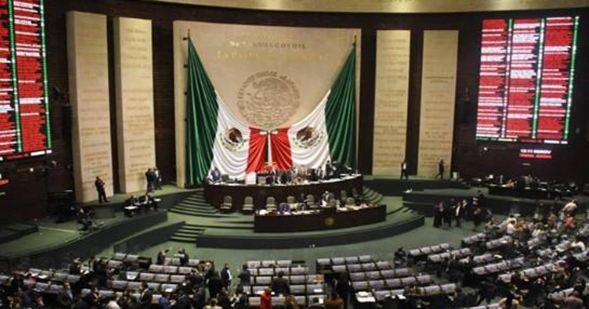 Cabilderos buscan a diputados para negociar modificaciones a diversas leyes