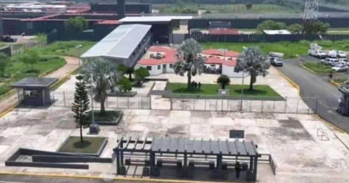 Reubican a más de 150 presos al nuevo penal de Huimanguillo; el traslado será gradual