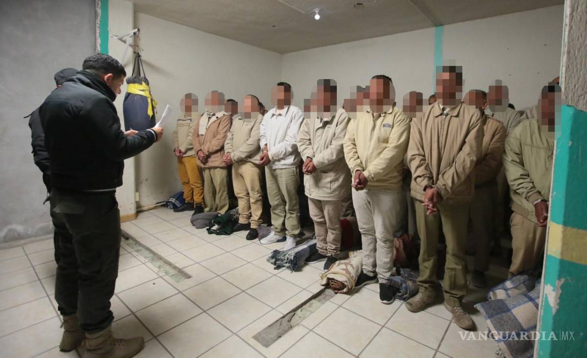 $!A las 07:15 horas, el contingente proveniente de Saltillo llega al Centro Penitenciario de Monclova, donde se procede a la instalación de los 117 reclusos.