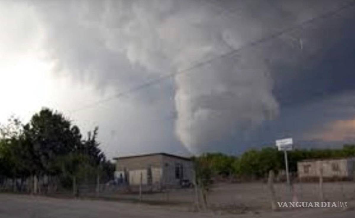 $!De todo ha padecido Piedras Negras, hasta un fuerte tornado.