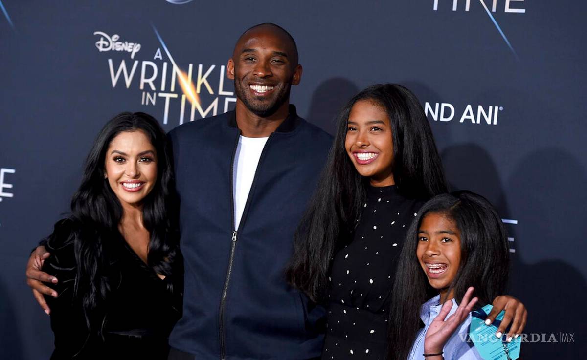 $!Familias que murieron junto a Kobe Bryant demandan a compañía de helicóptero