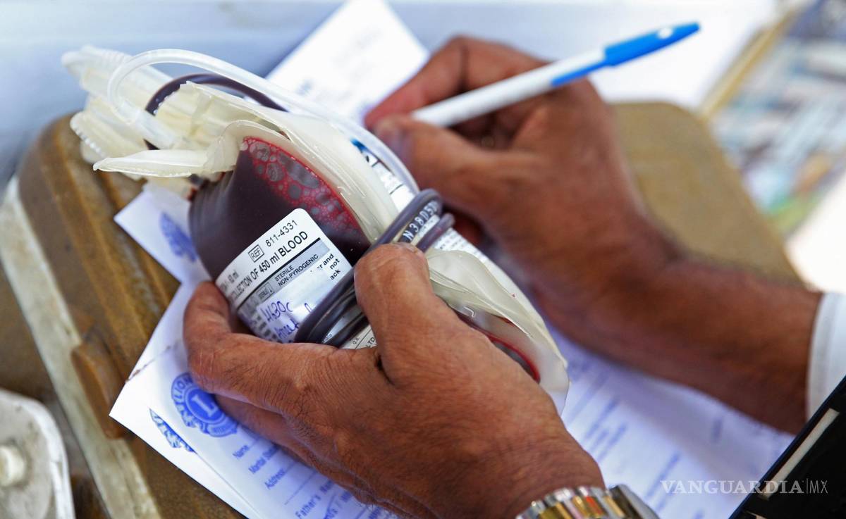 $!El factor genético que está deteriorado en los hemofílicos es el X, que cede la madre. EFE/EPA/Jagadeesh NV