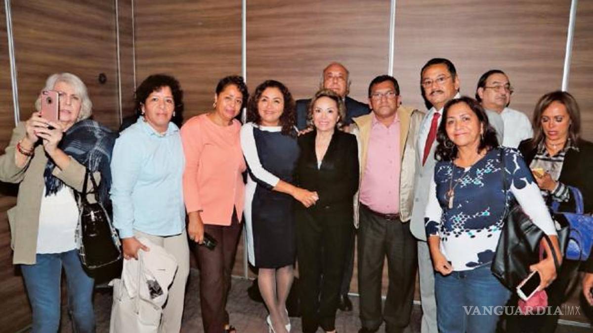 Hagan fila para selfie con Elba Esther