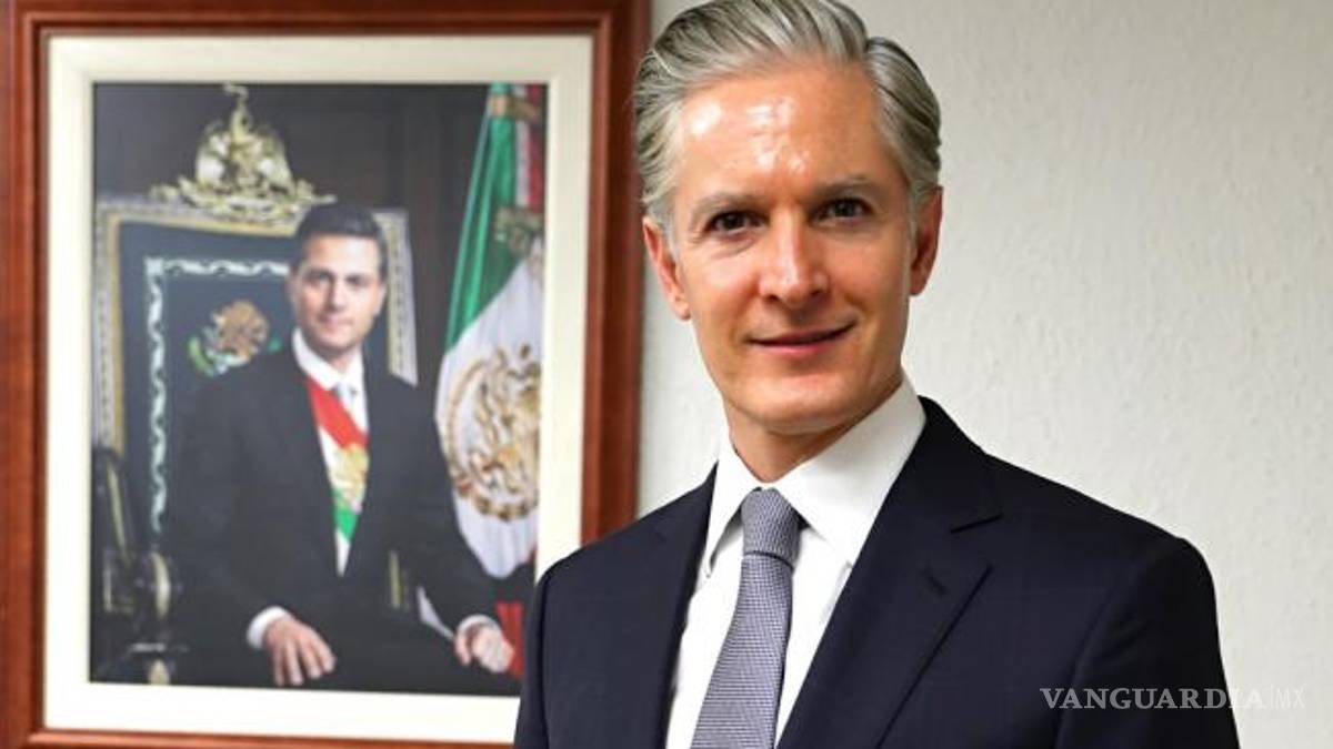 Alfredo del Mazo pide licencia para buscar candidatura del PRI al Edomex