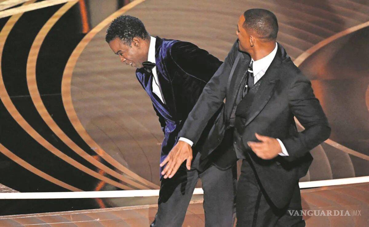$!La cachetada que le propinó Will Smith a Chris Rock sigue dando de que hablar.