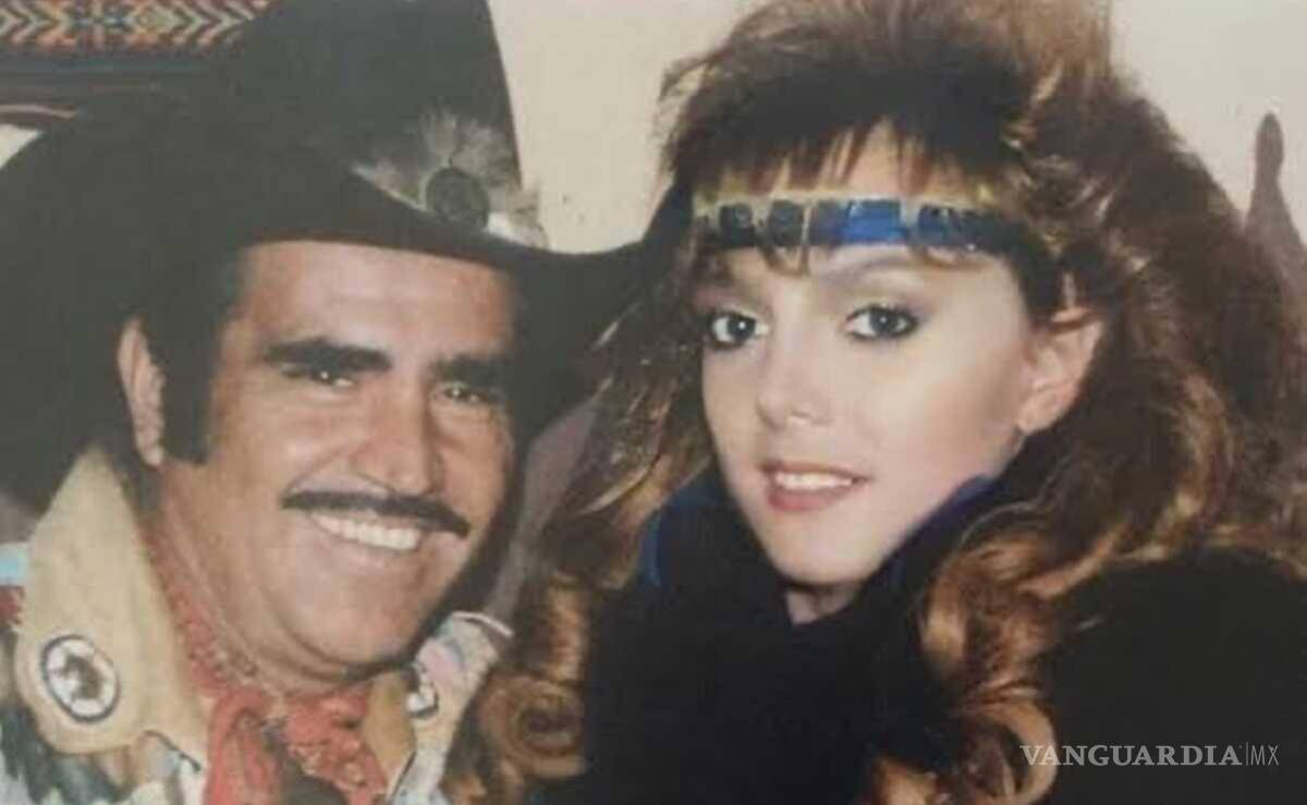 $!En 2008, Merle Uribe confesó haber sido uno de los amores de Vicente Fernández.