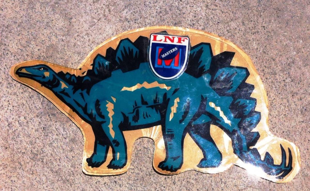 $!El gol de campo de 66 yardas de Alberto Vázquez en Toluca sigue siendo el más largo en la historia del futbol americano en México.