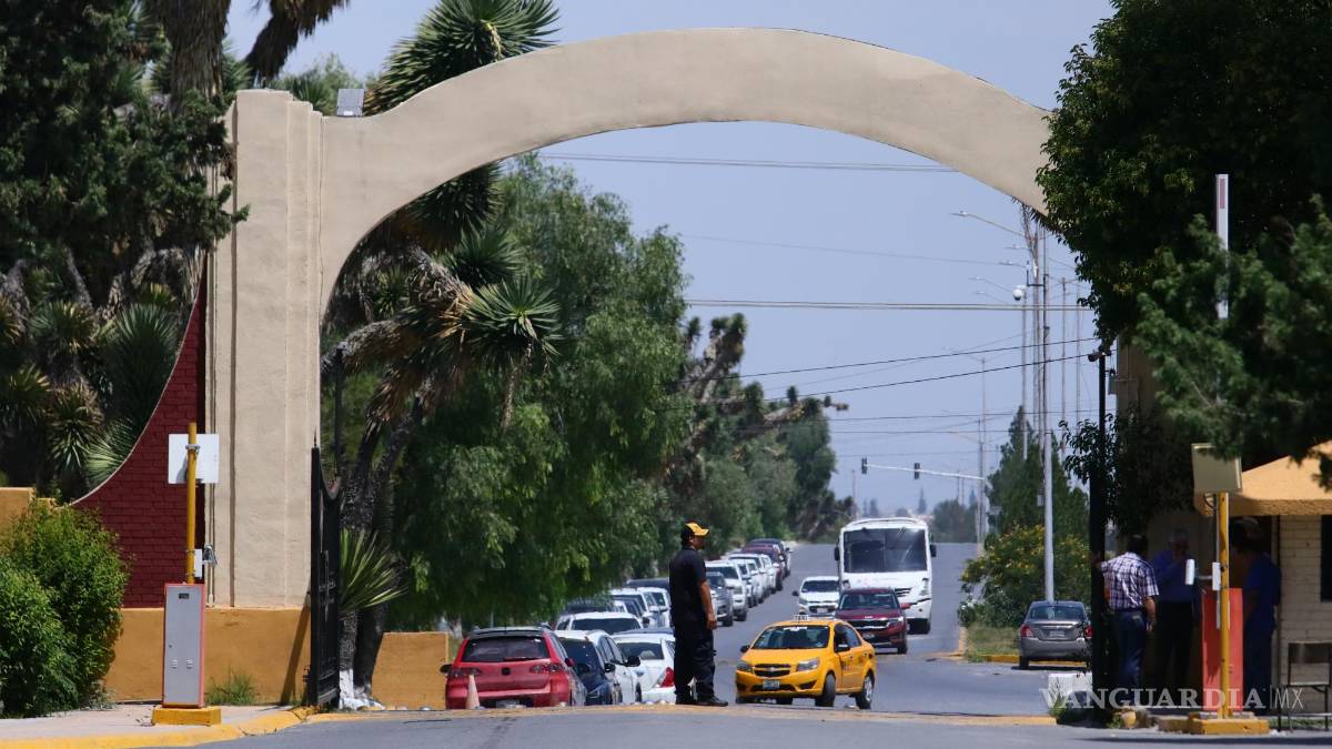 SUTUAAAN programa huelga; alumnado de la Narro pide evitarla y rector negocia en CDMX