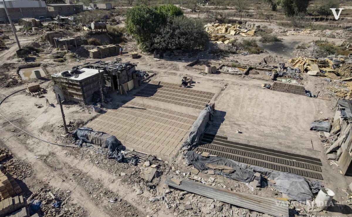 $!Hornos ladrilleros operan principalmente durante la noche para evadir vigilancia.