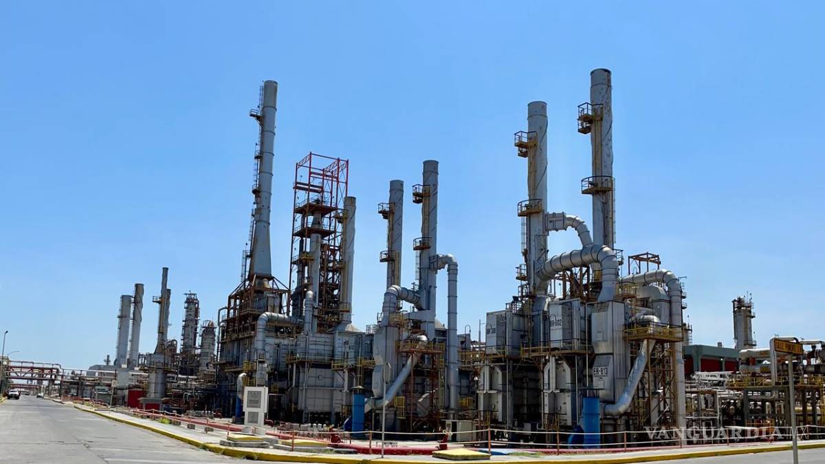 Cumple 47 años la Refinería Cadereyta, NL, encargada de abastecer a Coahuila, Chihuahua, Tamaulipas, Durango y Zacatecas