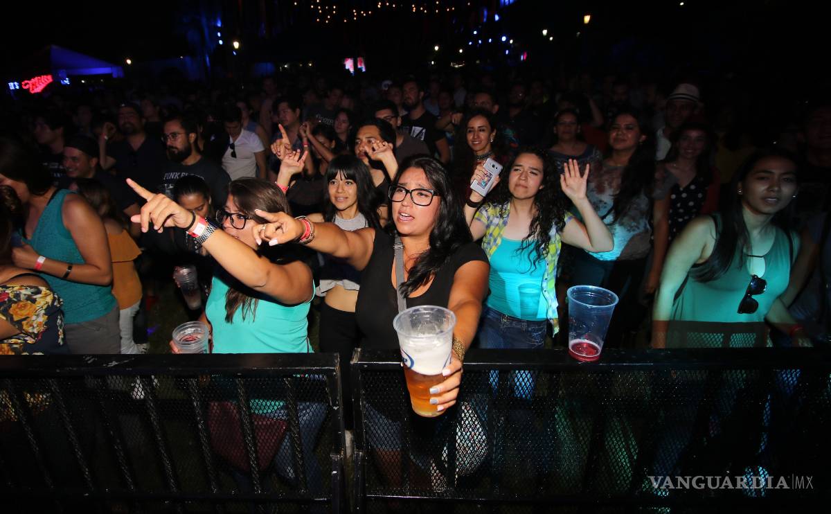 $!Los Amigos Invisibles enloquecieron a Saltillo