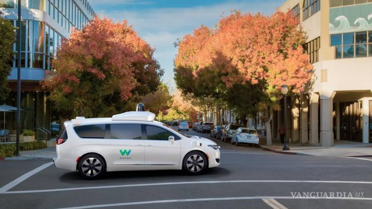Apuesta Waymo por las minivans de Chrysler como vehículos autónomos