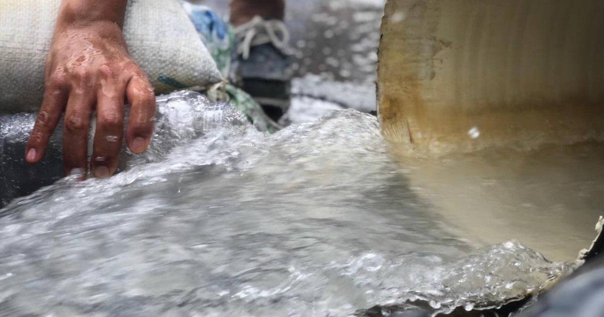 Más de 131 mil tomas clandestinas y pérdidas millonarias: Loera plantea nuevo delito federal