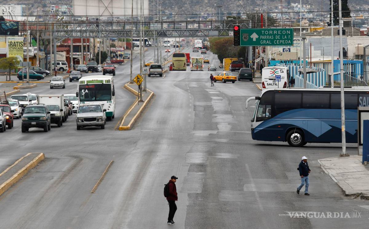 $!Cierran varios comercios de Saltillo por paro de mujeres
