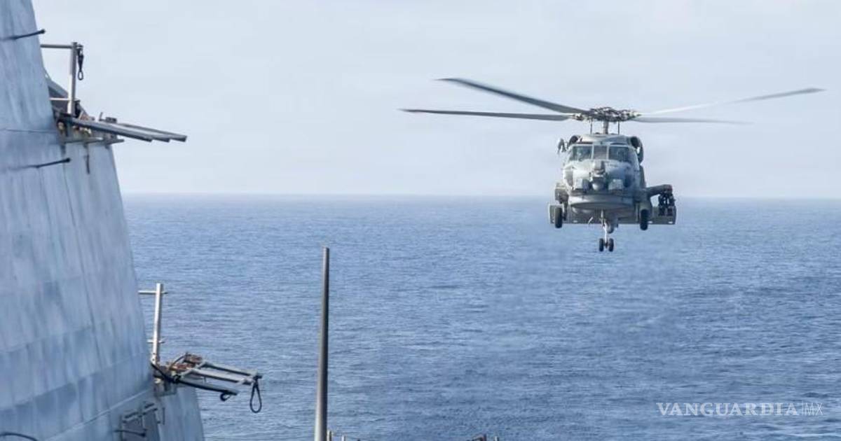 Dos pilotos rescatados tras estrellarse un helicóptero estadounidense sobre el estrecho de Ormuz