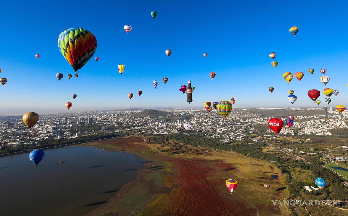 $!El Festival Internacional del Globo, uno de los tres principales eventos de aerostación a nivel mundial, inició este viernes en la ciudad de León.