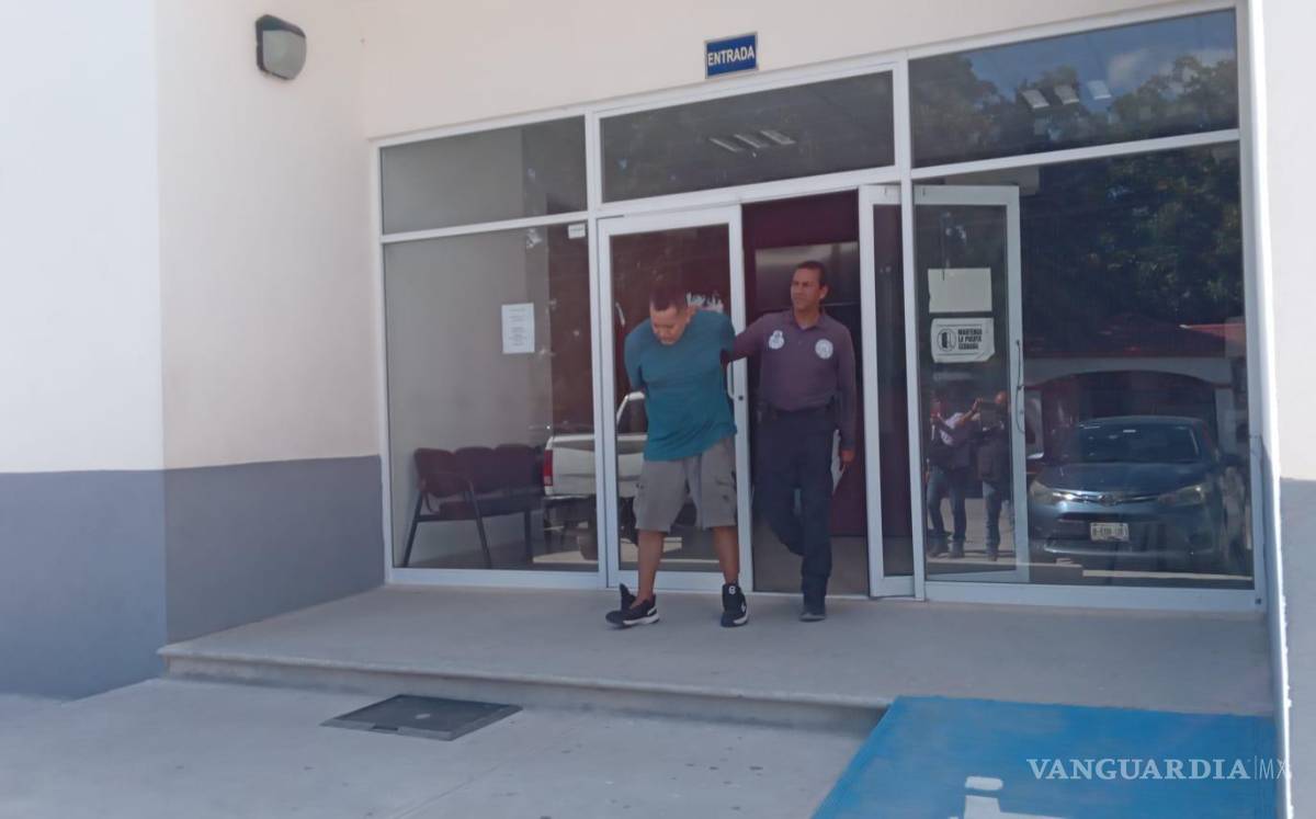 $!Agentes ministeriales trasladaron a “El Quico” al penal de Saltillo bajo fuerte custodia.