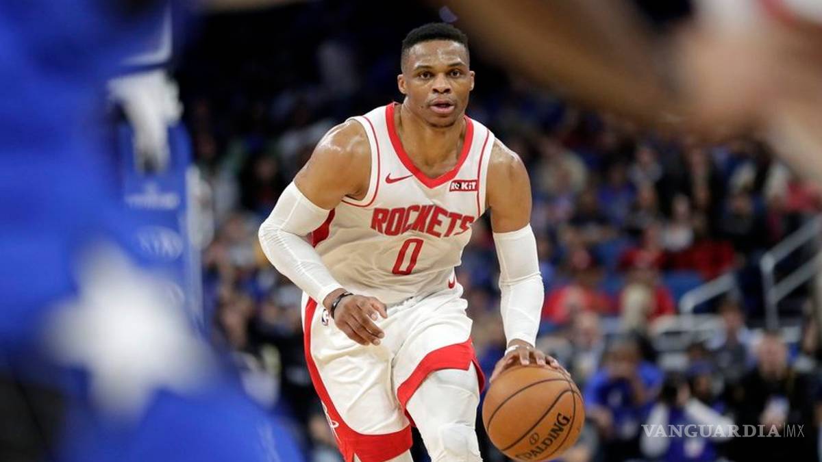 Russell Westbrook da positivo a coronavirus y no viaja a Orlando