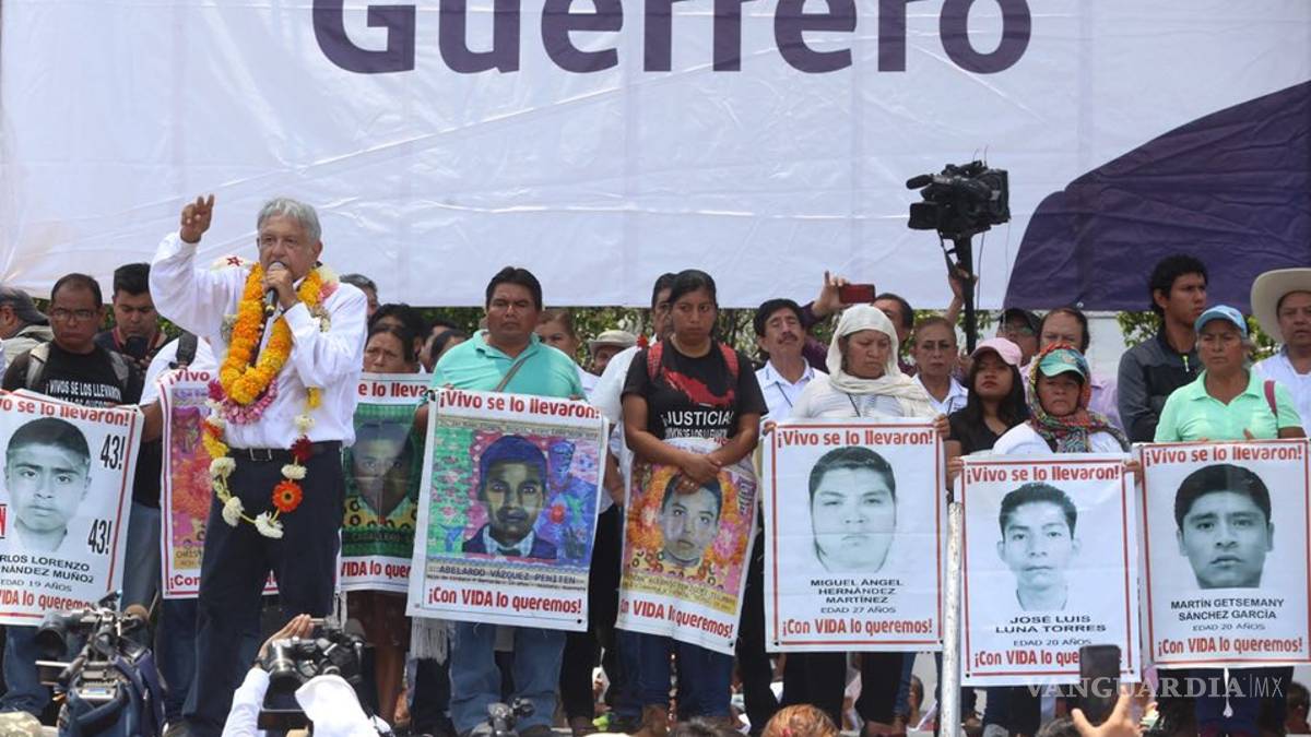 AMLO no tiene excusas para no investigar caso Iguala: familiares