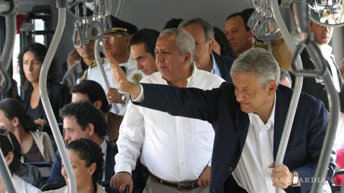 AMLO contempla construcción de acueducto en Durango tras cancelación del Metrobús