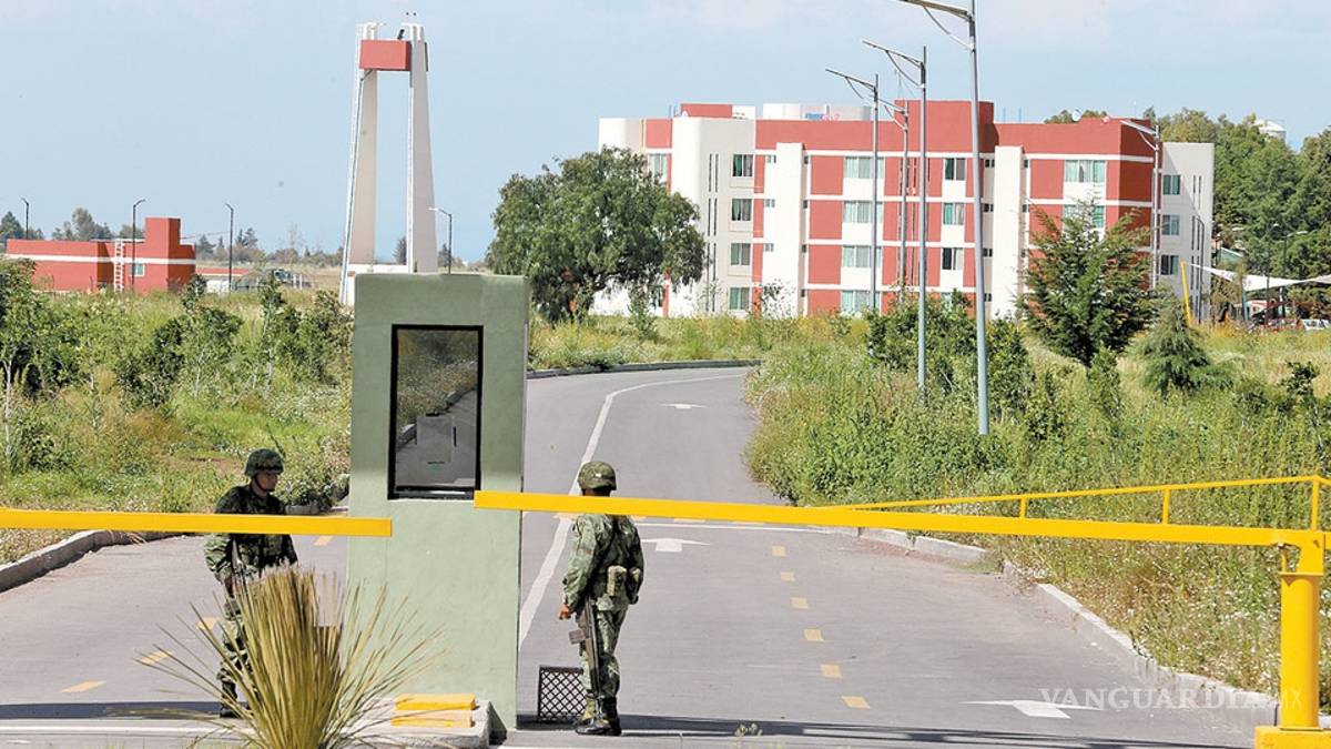 “Santa Lucía no es solo una base militar, es un pueblito donde vivimos y trabajamos más de 12 mil personas"