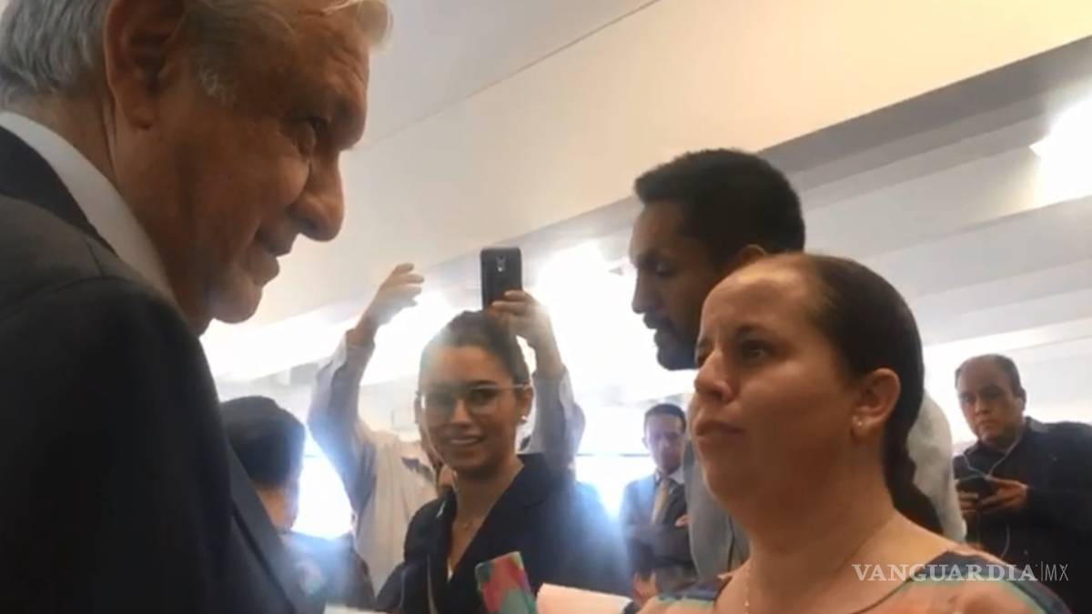 Maestra reclama a AMLO por retirar becas del Conacyt... 'usted le quitó el apoyo a nuestra niñez, nos dejó sin apoyos' (video)