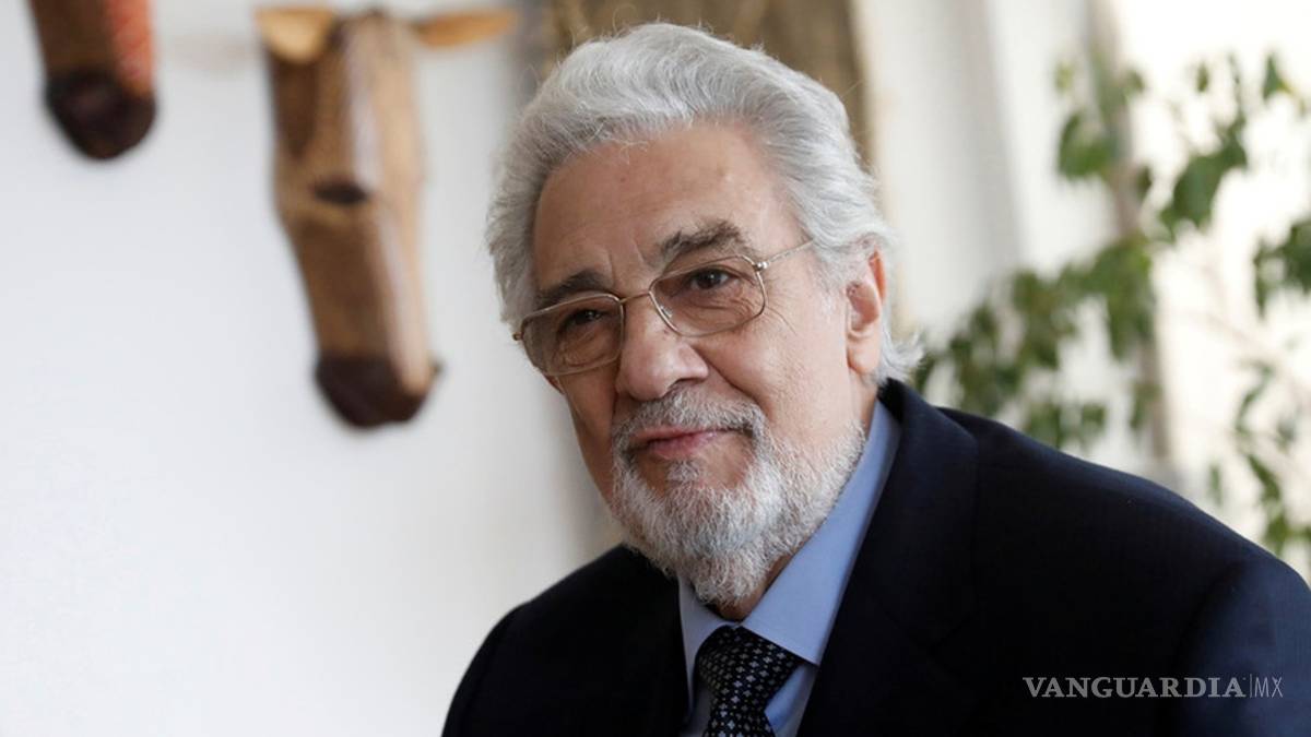 Dan de alta a Plácido Domingo tras permanecer internado ante complicaciones por coronavirus