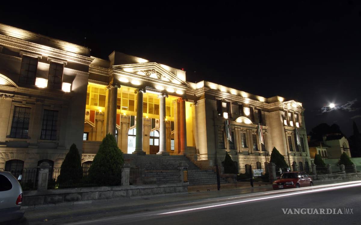 $!Celebran el 130 aniversario de la Benemérita Escuela Normal de Coahuila