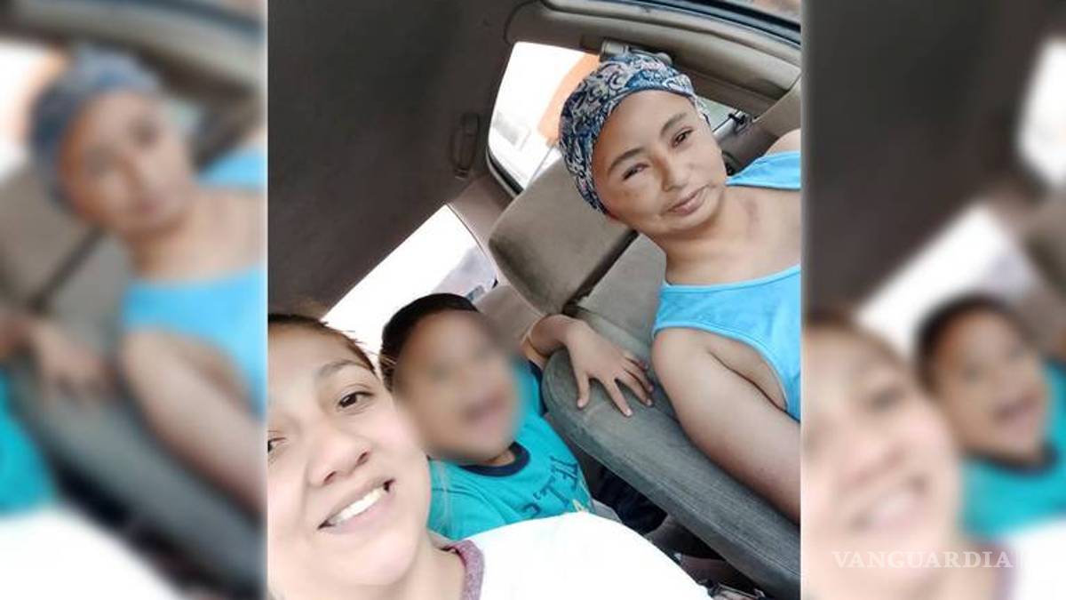 Una mujer ayuda a la aficionada con piojos en el TSM