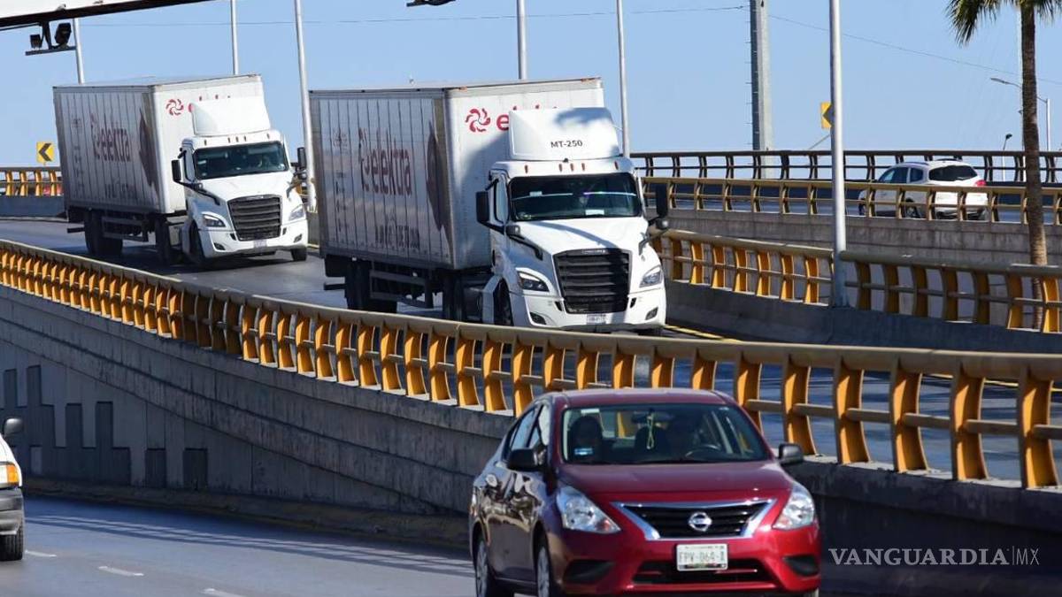 Dispuestos a sacar del periférico de Torreón a camiones de carga pesada