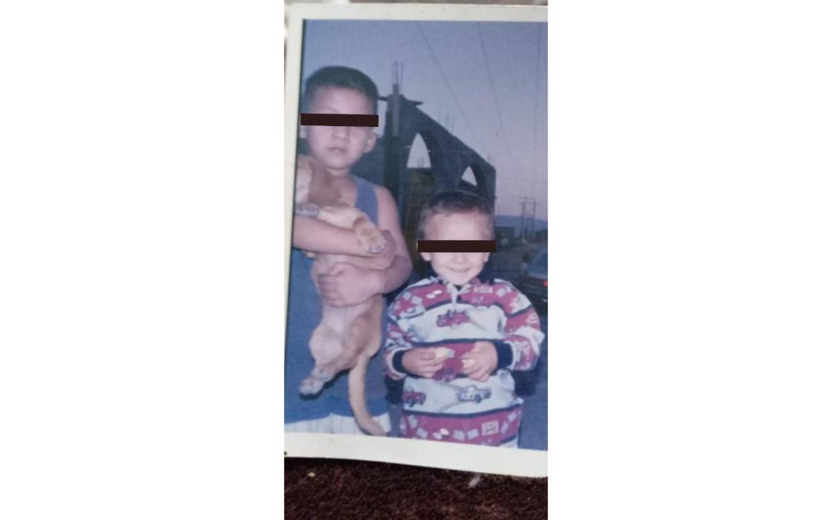 $!Dylan con su hermano mayor. Su figura paterna, según Elvira.