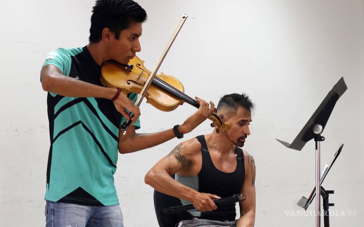 $!El flautista mexicano Horacio Franco da positivo a COVID-19