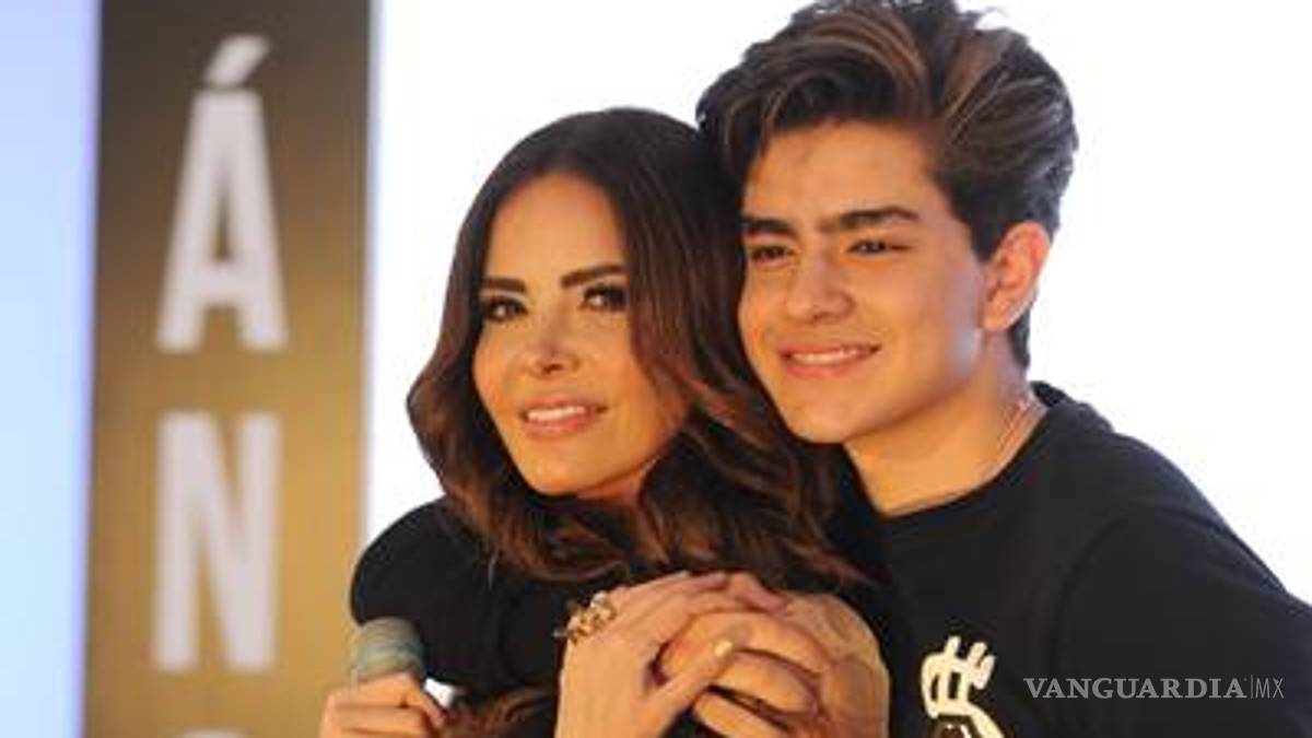 Hijo de Gloria Trevi recuerda a Ana Dalay durante el lanzamiento de su primer sencillo como cantante