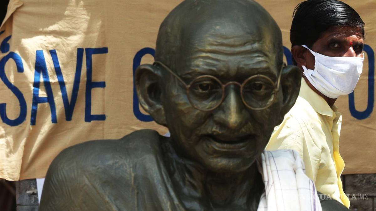 Hace 75 años, asesinaron a Mahatma Gandhi, pionero de la no violencia