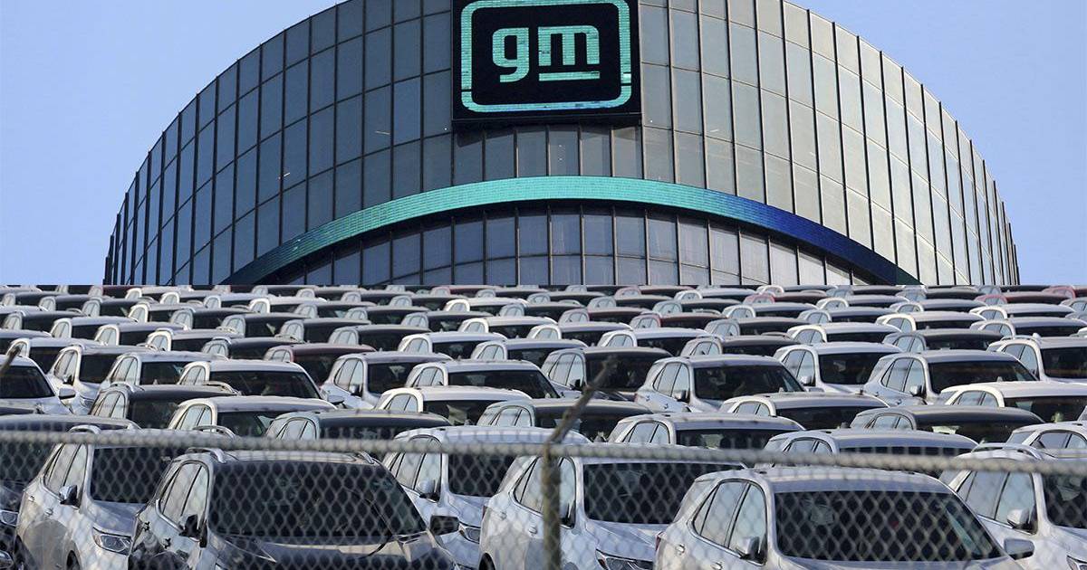 Ante eliminación de incentivos fiscales, GM reducirá su producción de eléctricos en EU