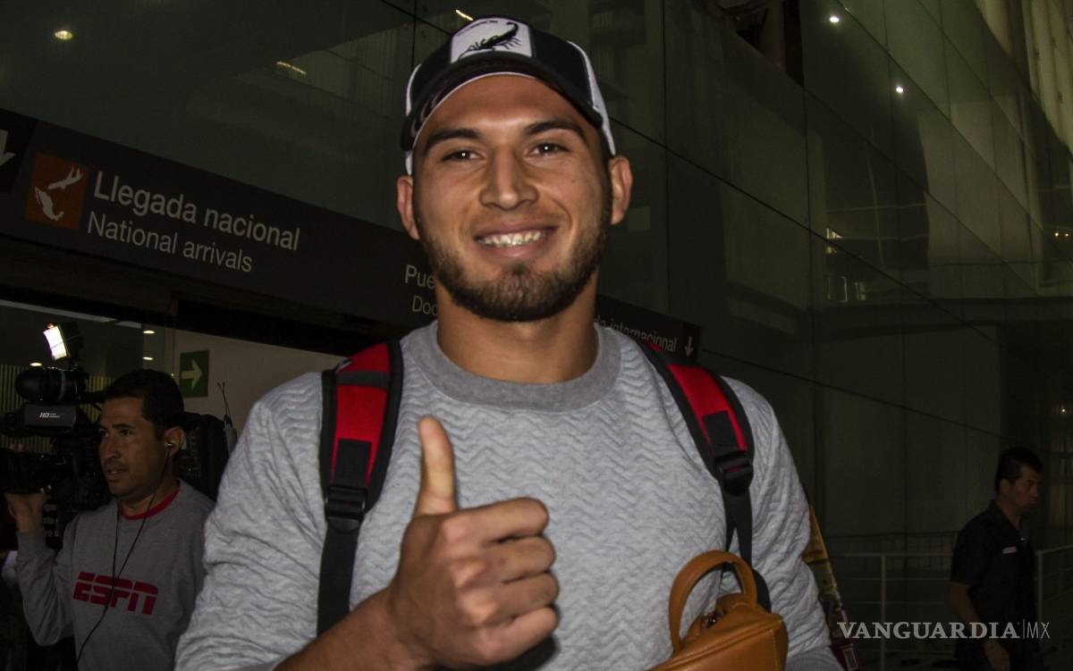 $!A lo Mario Bros, Cruz Azul anuncia a Juan Escobar como su primer refuerzo para el Apertura 2019