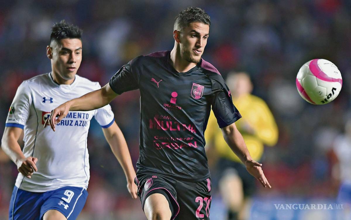 $!A sólo un par de horas, Chivas presentaría a Hiram Mier como su próximo refuerzo