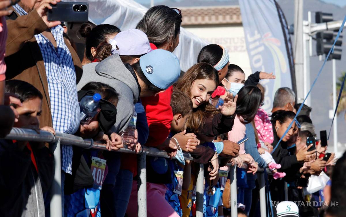 $!Las porras y el apoyo estuvieron presentes en todo momento para los pequeños atletas.