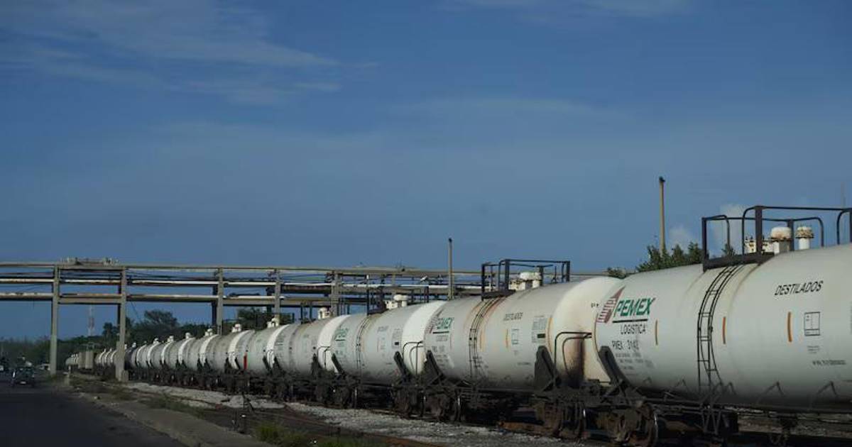 SAT destapa red de 141 factureros; algunos ligados al huachicol fiscal