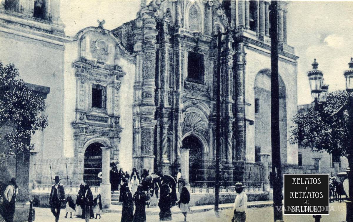 $!Después de la misa dominical, el ritual obligado eran los paseos.