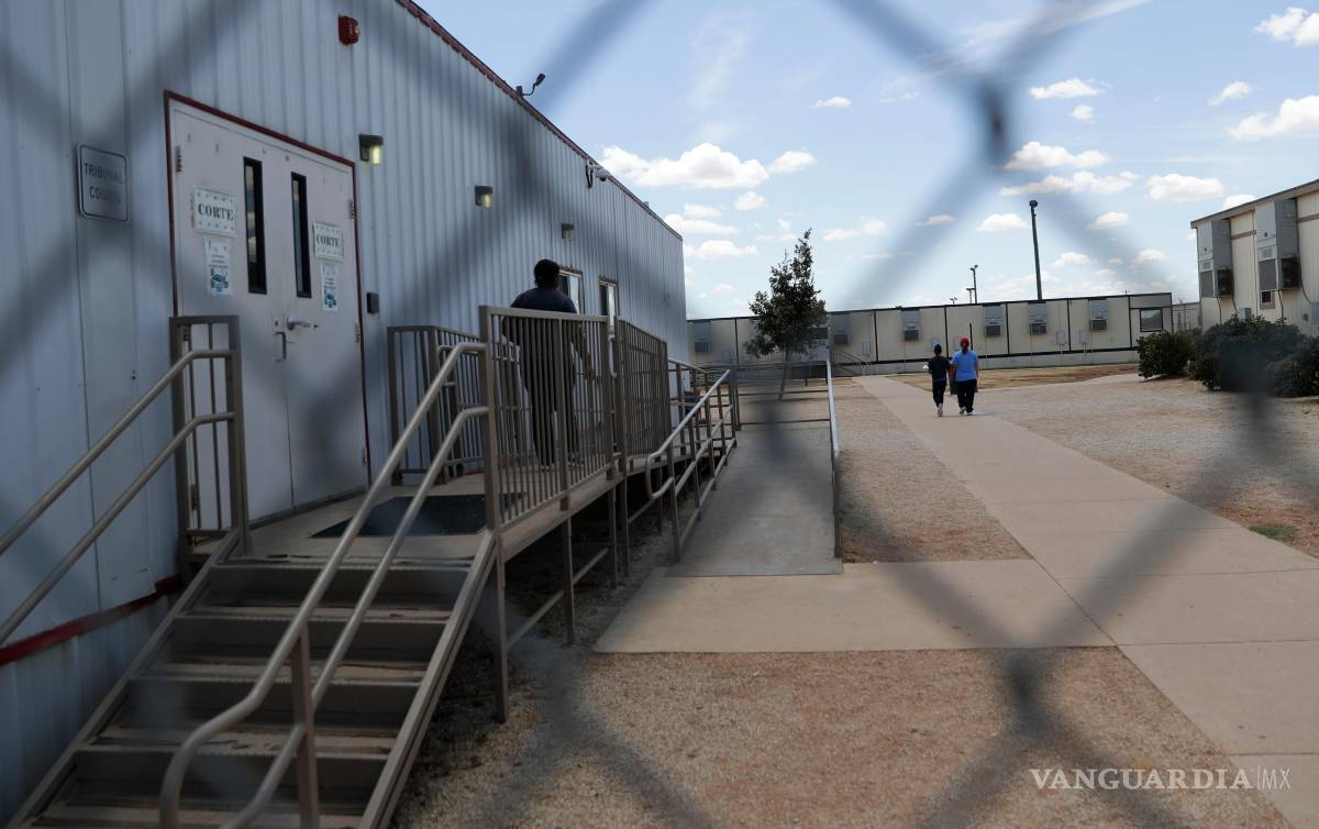 $!Las autoridades federales están reforzando la capacidad que tienen en espacios donde se detienen a los migrantes que no comprueban su estancia legal.