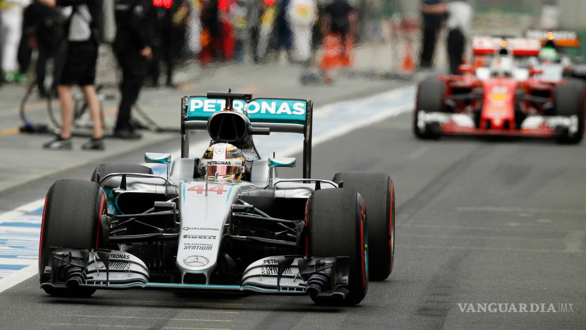 Hamilton logra la primera pole del año