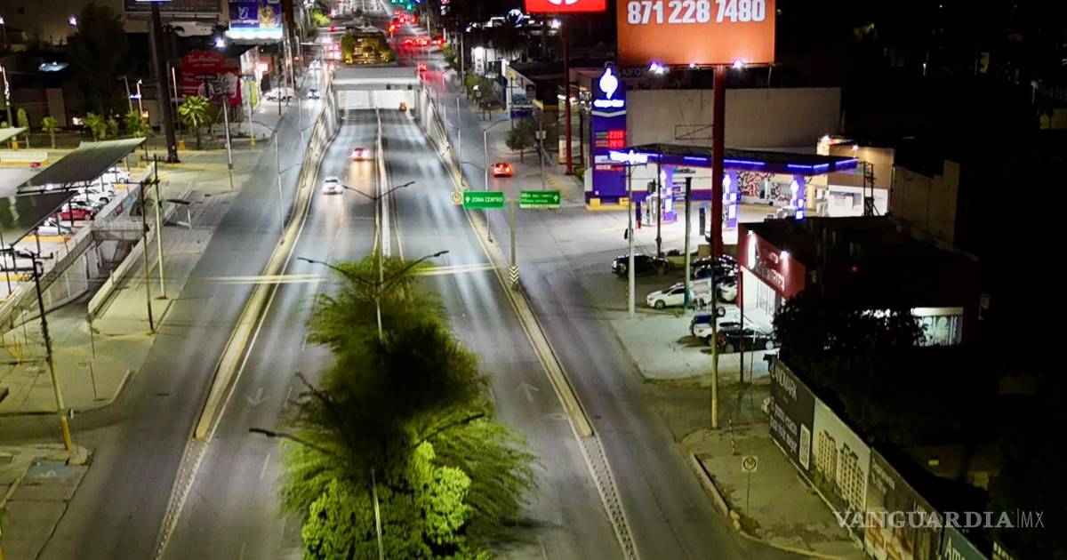 Torreón renueva alumbrado en tramo del bulevar Independencia