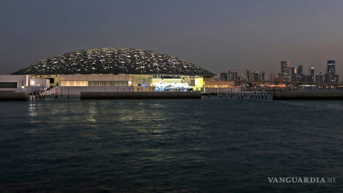 Con una década de atraso, el Louvre Abu Dabi abre al público