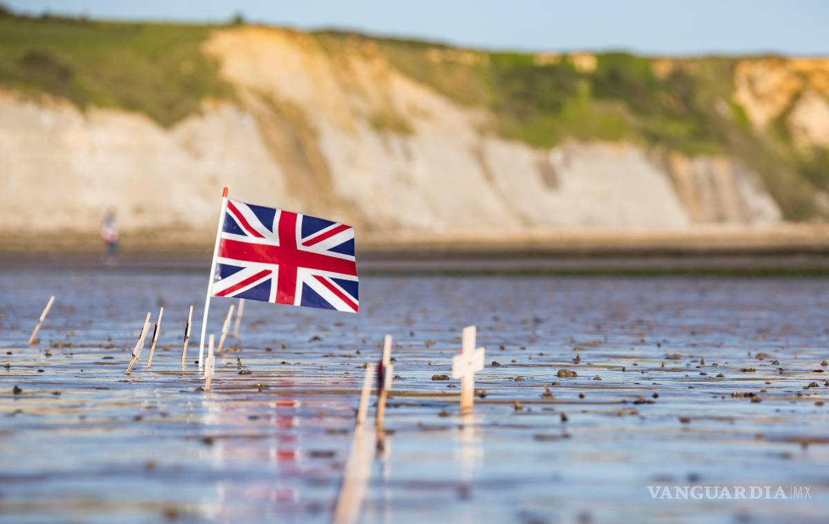 $!Minuto de silencio por los soldados caídos en Normandía
