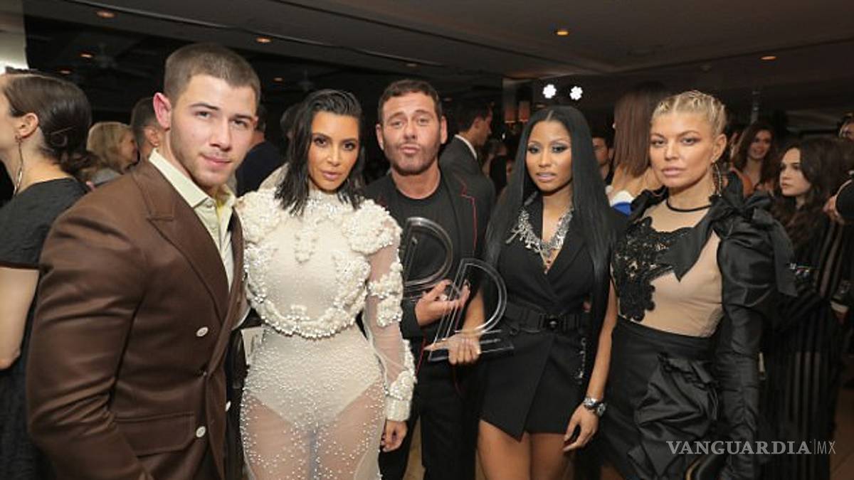 Kim Kardashian ha vuelto a la alfombra roja y luce espectacular